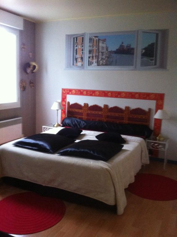 Chambre D'Hotes Dyrslot Saint-Denis-de-Pile Exterior foto