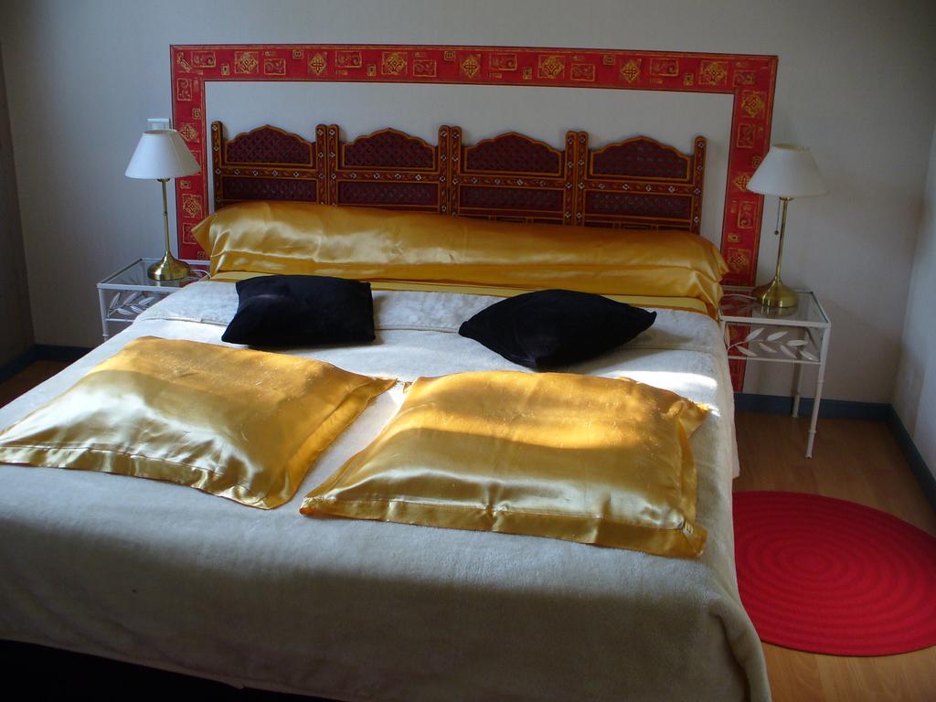 Bed and Breakfast Chambre D'Hotes Dyrslot Saint-Denis-de-Pile Zimmer foto